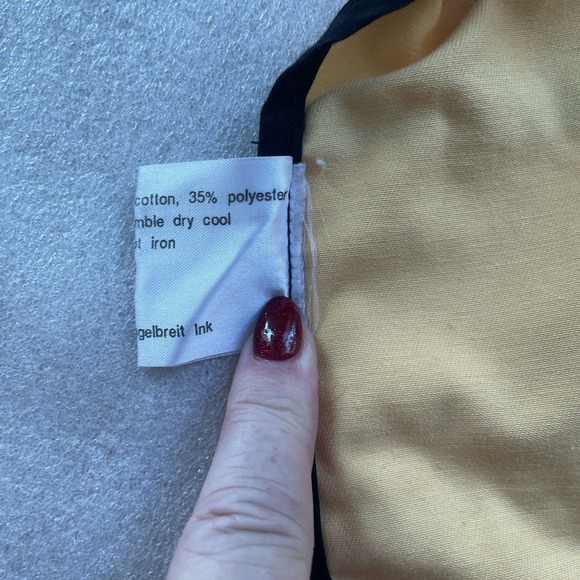 Vintage Mary Engelbreit Apron 90s Yellow Heart Buttons Contrasting Floral Print - Picture 5 of 5